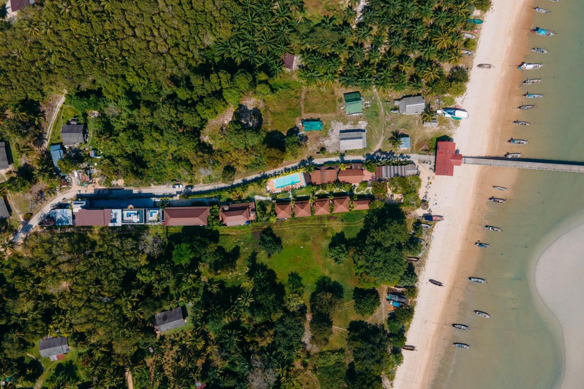 บ้าน ธรัญญา รีสอร์ท  เกาะยาวใหญ่ ภายนอก รูปภาพ