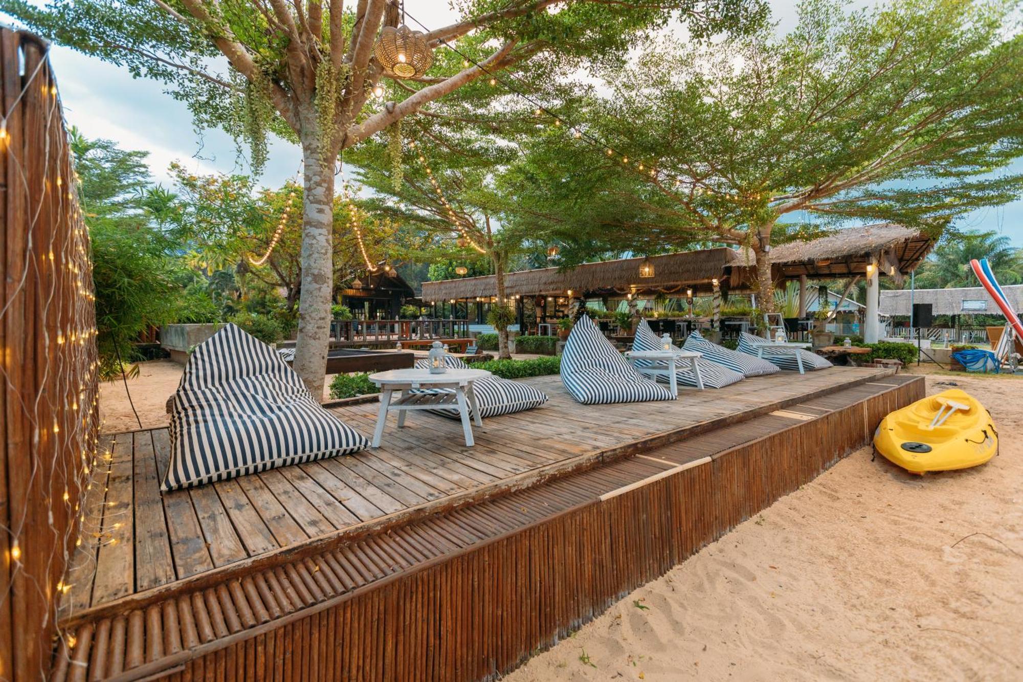 บ้าน ธรัญญา รีสอร์ท  เกาะยาวใหญ่ ภายนอก รูปภาพ